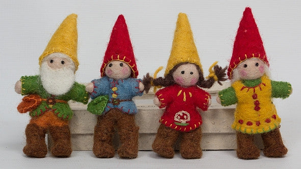 Papoose Felt Gnome Family Set of 4 Dollhouse Play Pretend & Imaginative Play Toys 3yrs+