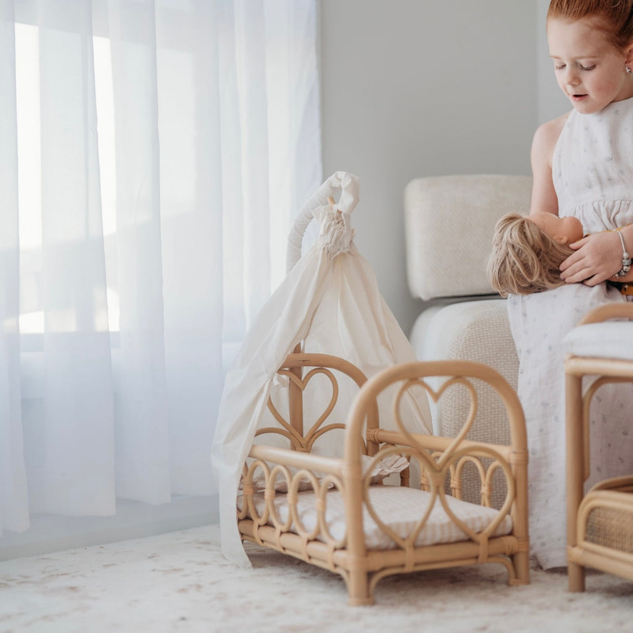 Heartstrings dolls canopy cot with mattress and canopy