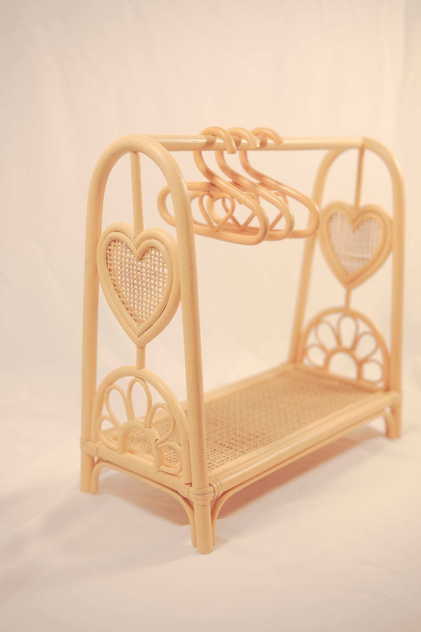 Heart strings open DOLLY WARDROBE (3 hangers included)