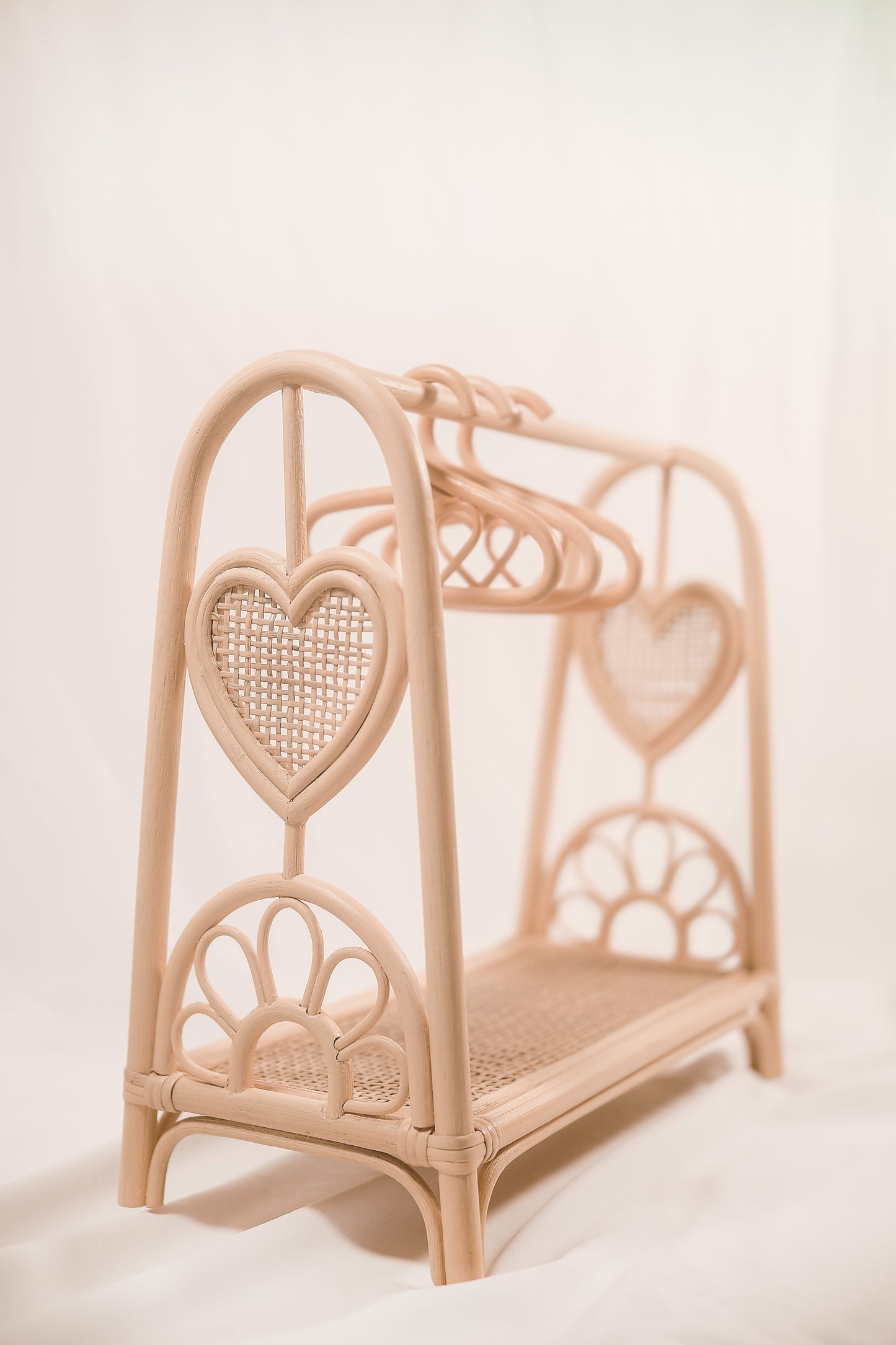 Heart strings open DOLLY WARDROBE (3 hangers included)
