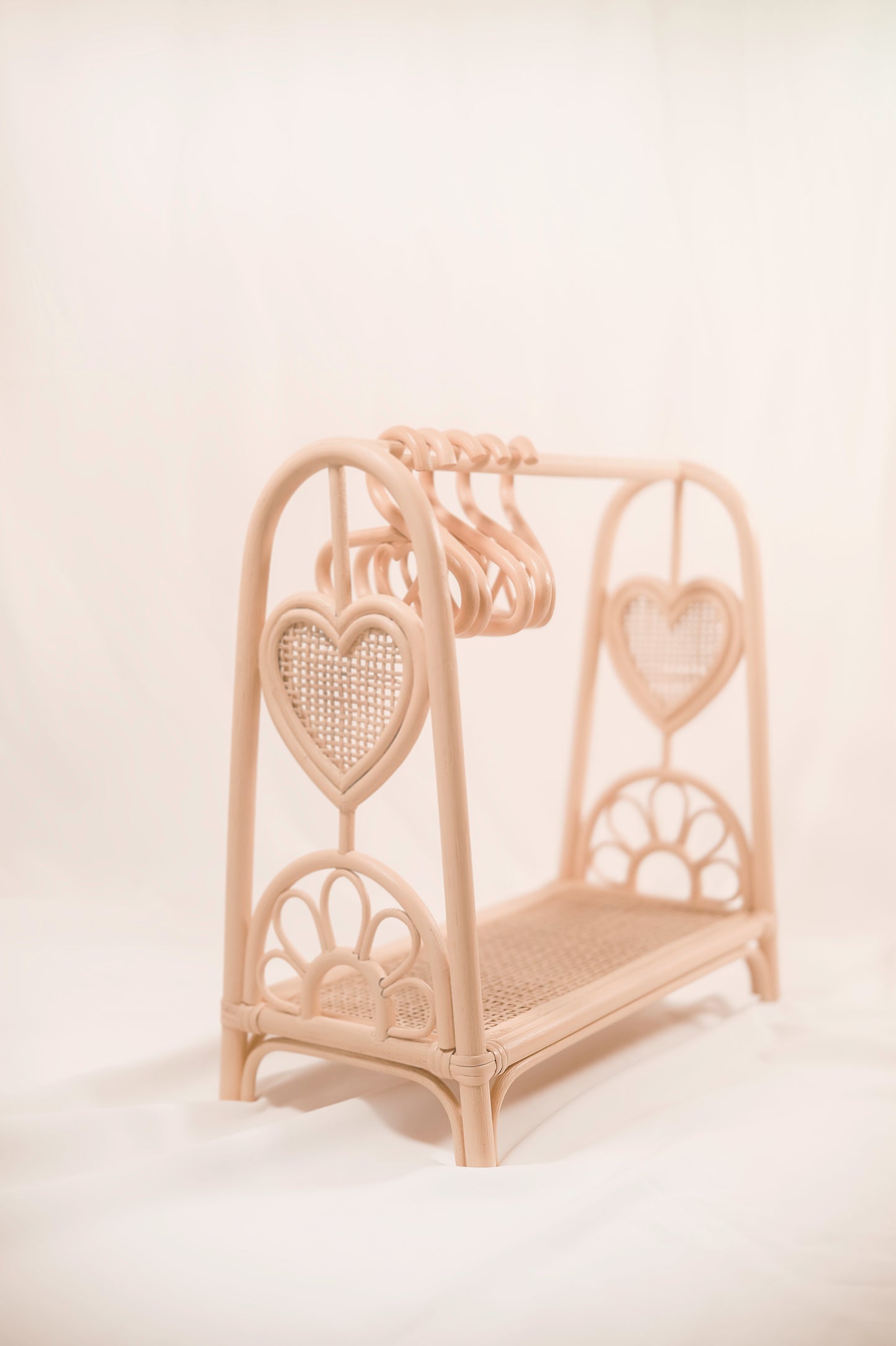 Heart strings open DOLLY WARDROBE (3 hangers included)