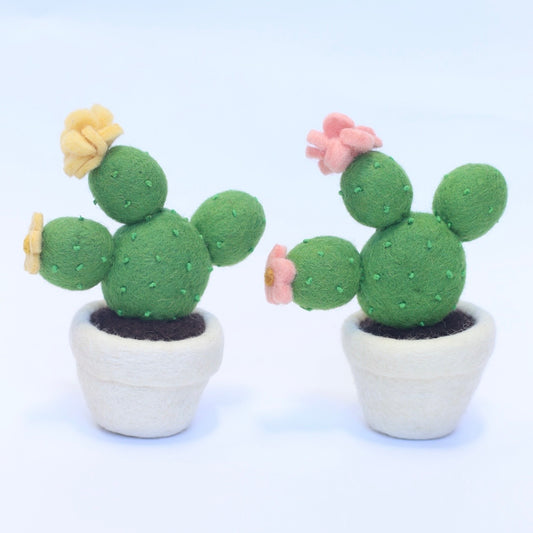 Felt cactus in pot- 2 styles