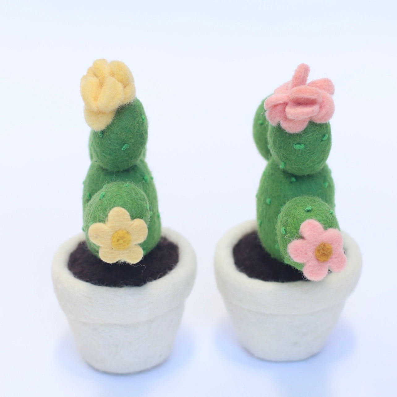 Felt cactus in pot- 2 styles