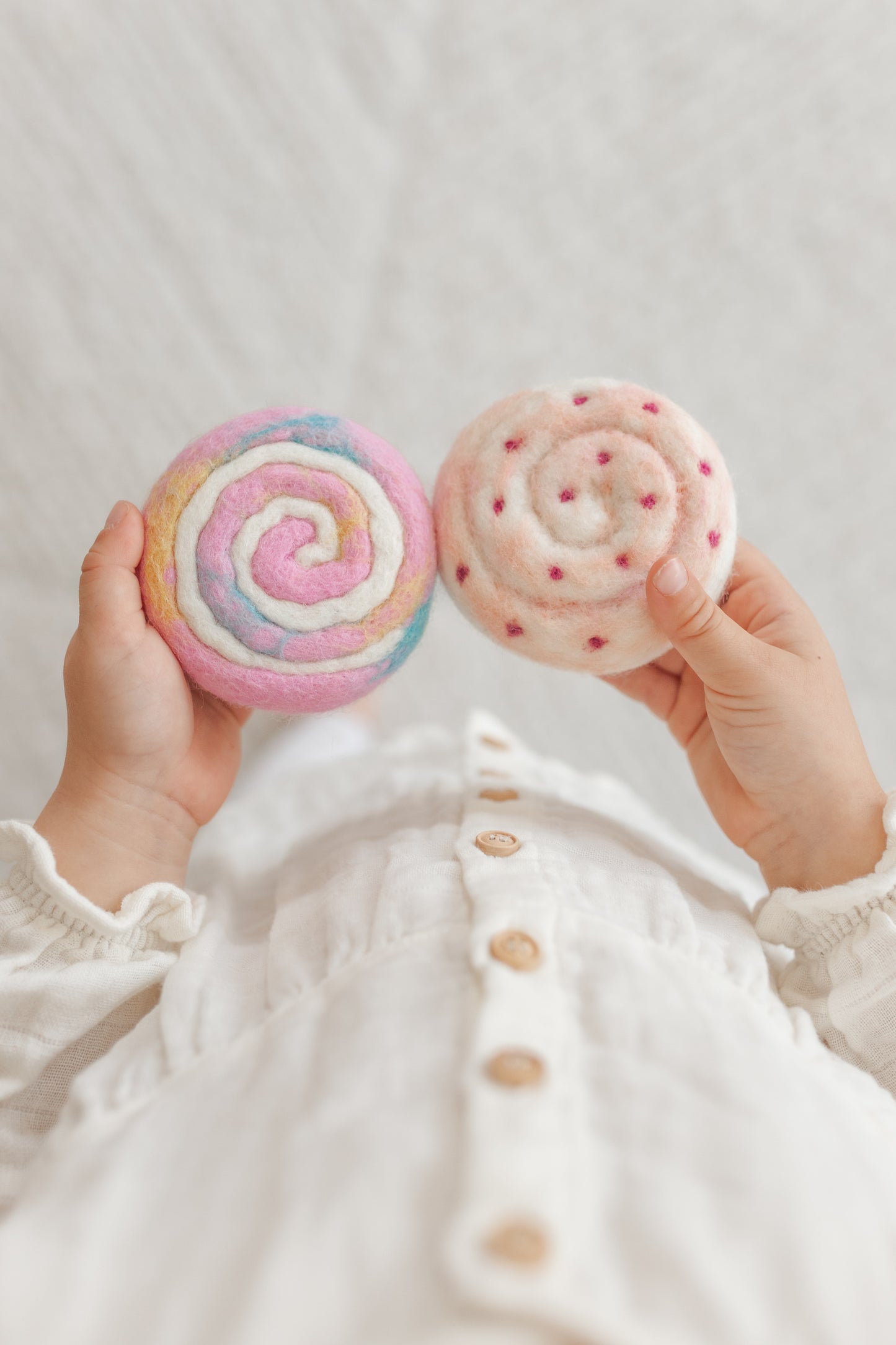 Pastel sponge cake slices