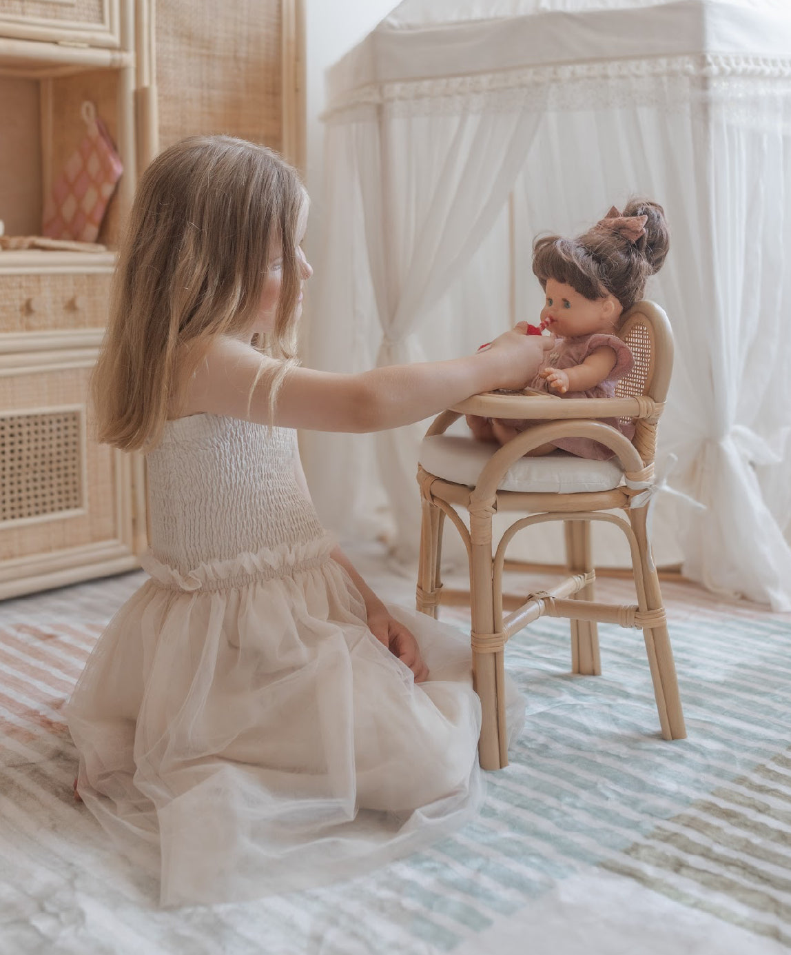 Heartstrings - Rattan doll high chair