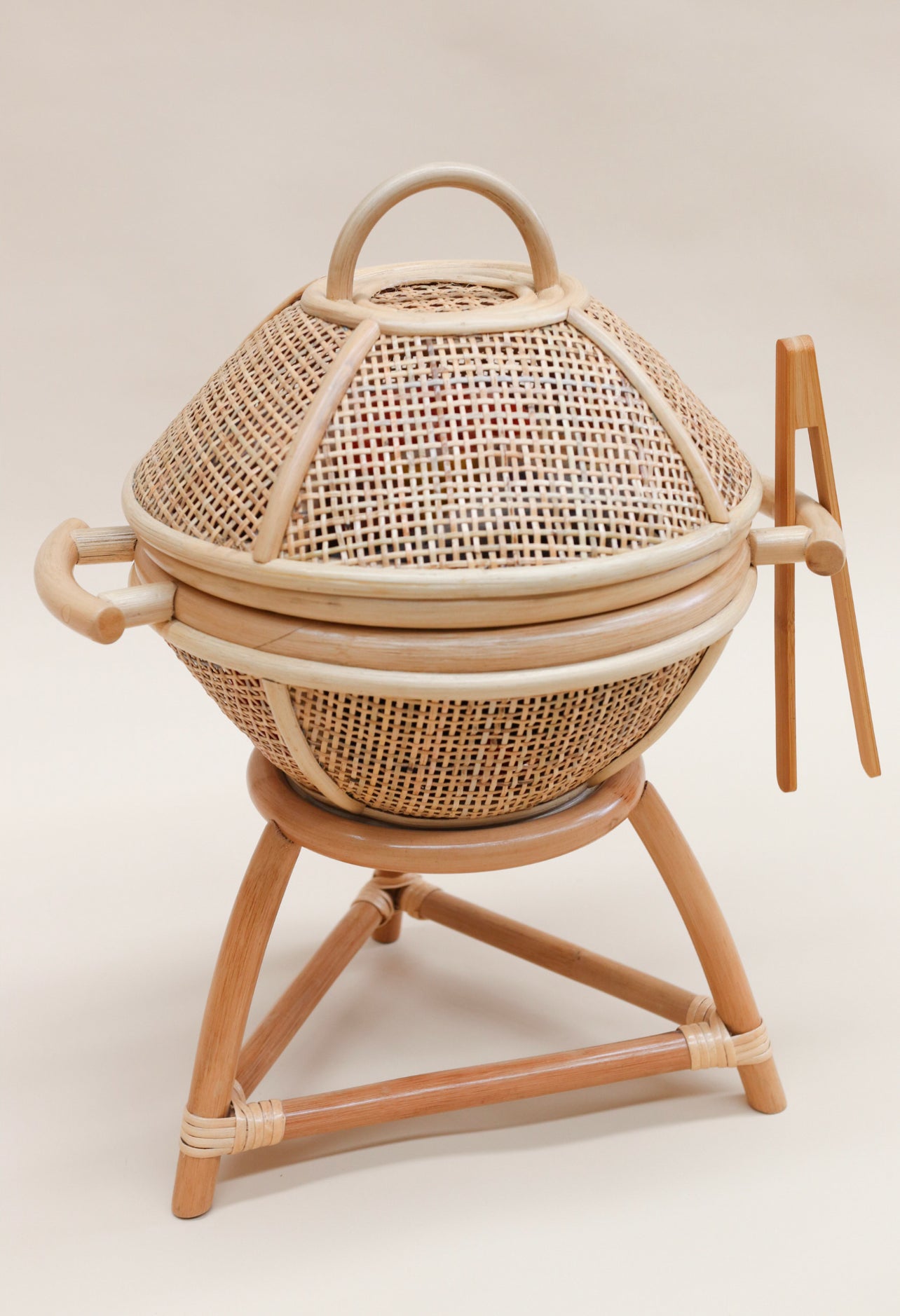 Rattan kids BBQ + tongs + hot coals + (Australia only)