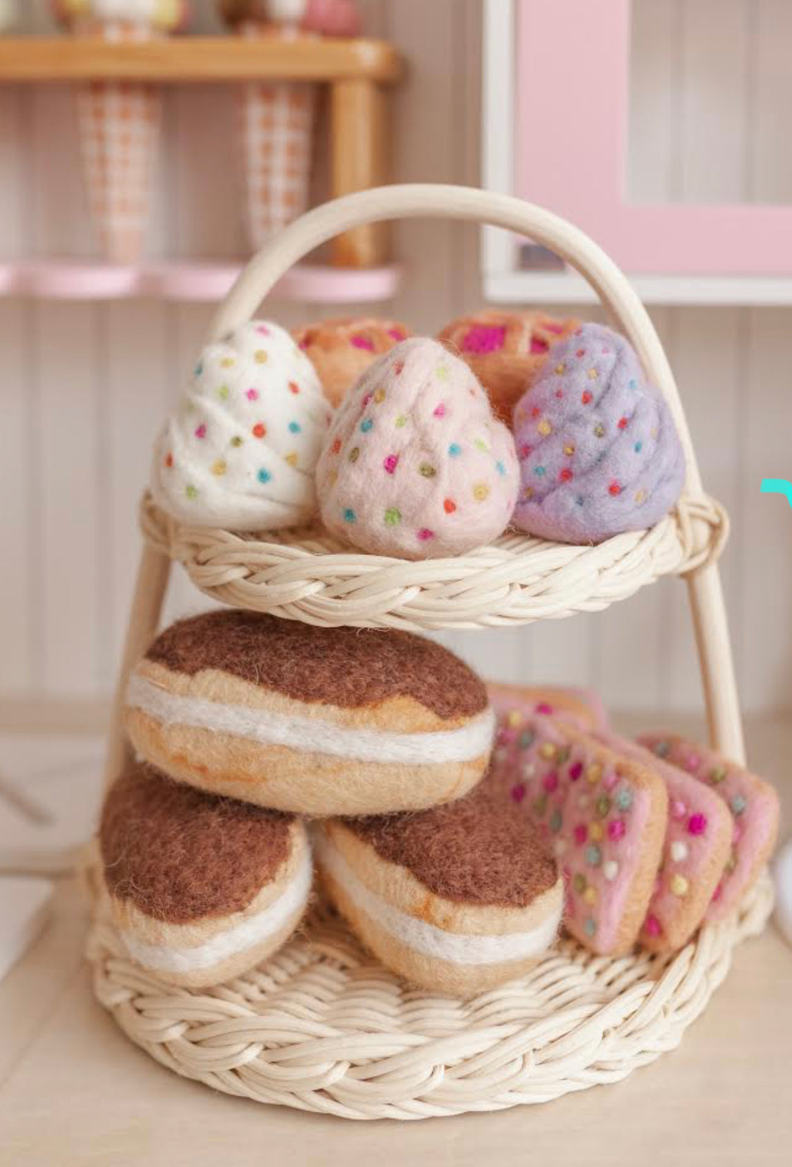 SECONDS Siena arched rattan cake stand